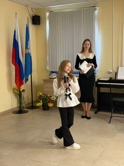 Девочка-2